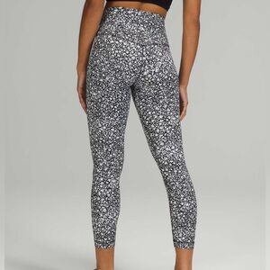 Lululemon Align High-Rise Pant 25" in Venture Floral Alpine White Black